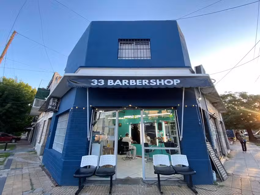 33 BARBERSHOP