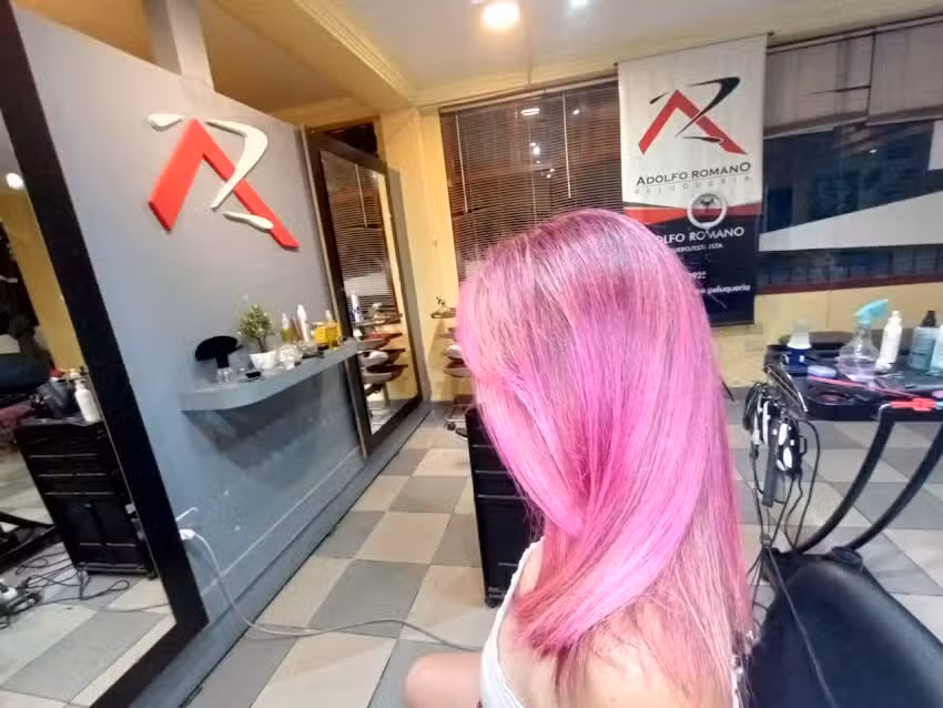 Adolfo Romano Peluquer&iacute;a y Est&eacute;tica