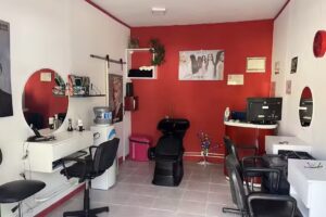 Adri&aacute;n Steneri Estilista Unisex