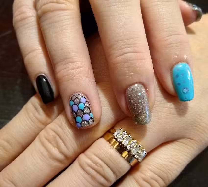 Alice & John &ndash; Peluqueria UNISEX (Dama/Caballero)