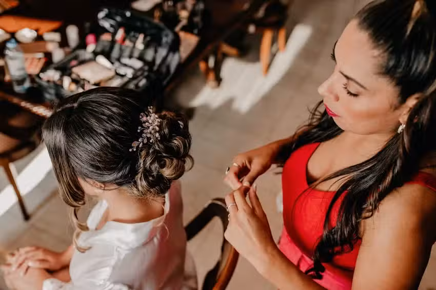 Alma Divina Peluquer&iacute;a &ndash; By: Johana Navas