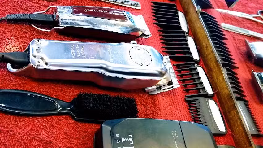 -An&ograve;&Oacute;rmale&rsquo;s. -Barber&rsquo;s.