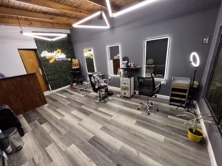 Axeel Cutz Barber Salon