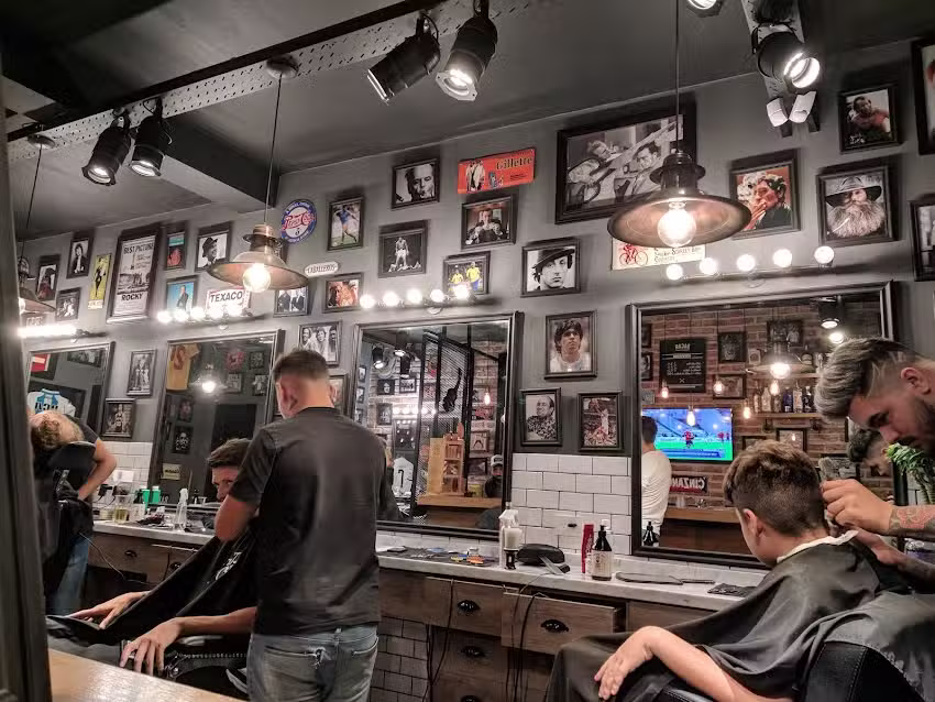 Bacan Barber&iacute;a & Peluquer&iacute;a &ndash; V. del Parque