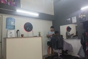 BARBER KING