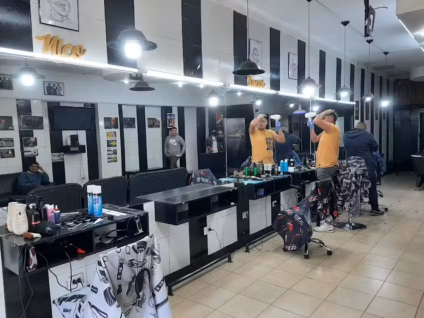 Barber-Shop A Lo Macho!