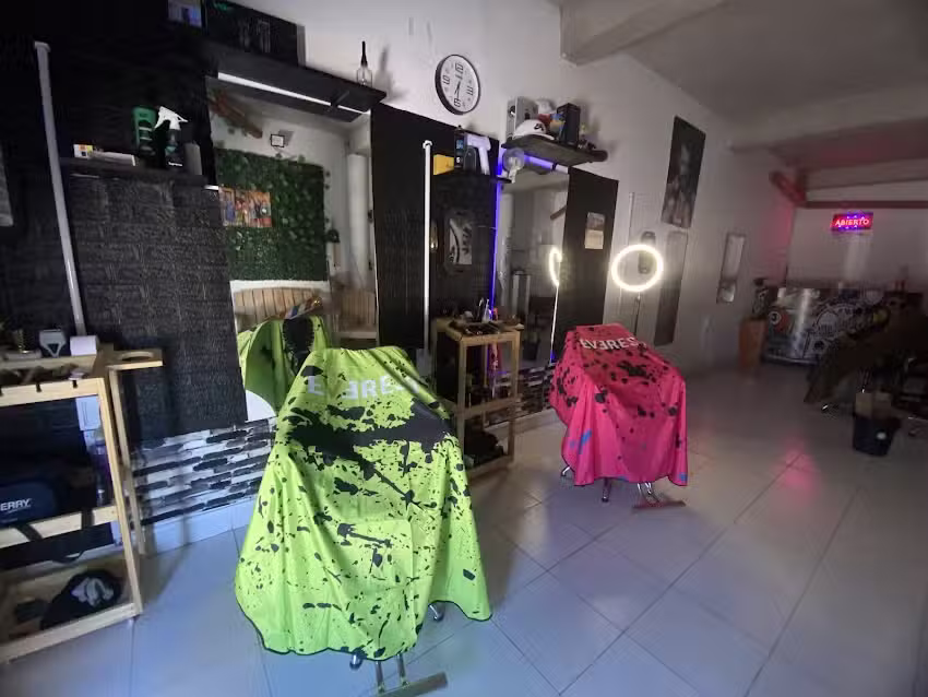 Barberia alto estilo 2