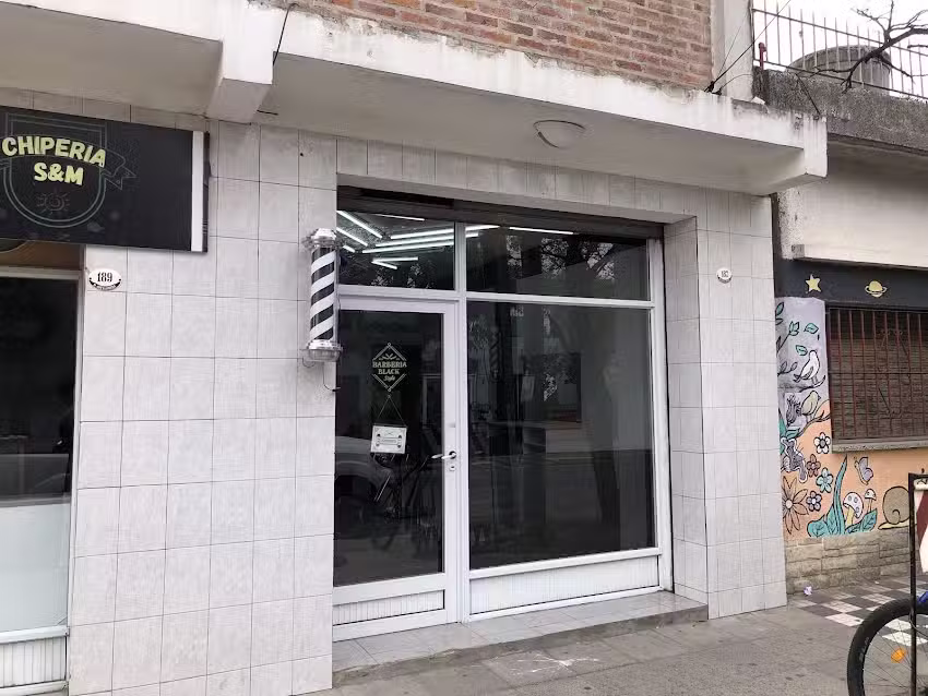 BARBER&Iacute;A Black Style