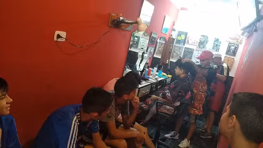 BARBER&Iacute;A BRAIAN SANCHEZ