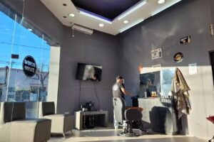 Barberia Carlos Pizarro