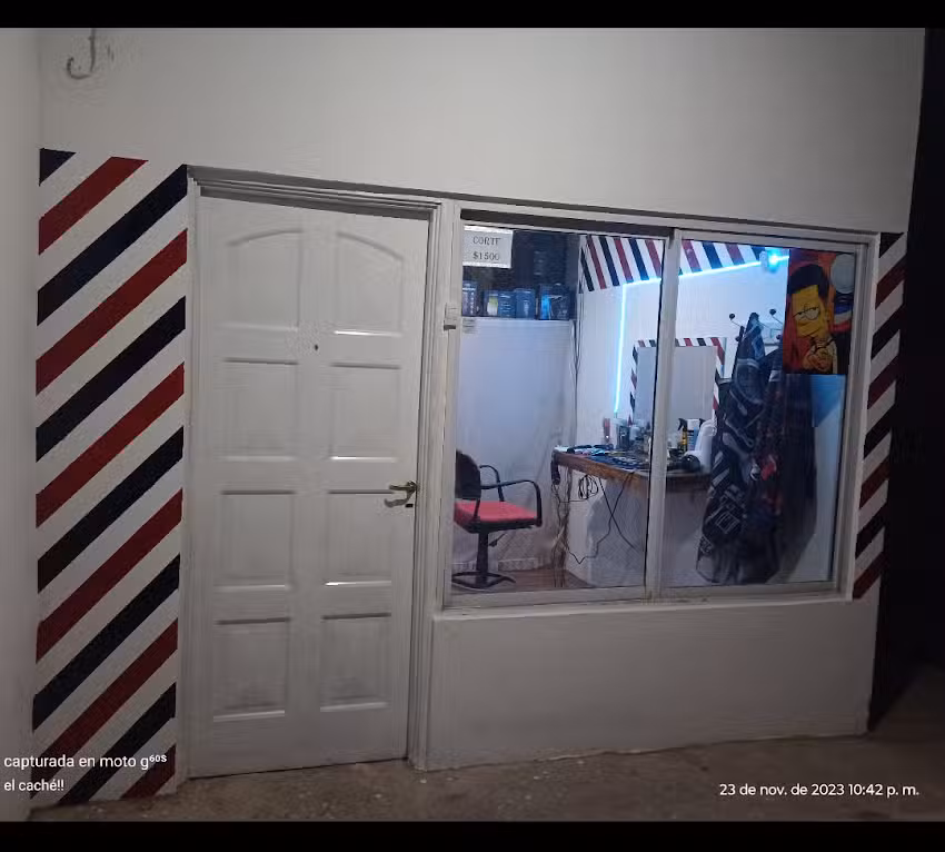 Barber&iacute;a El Cache