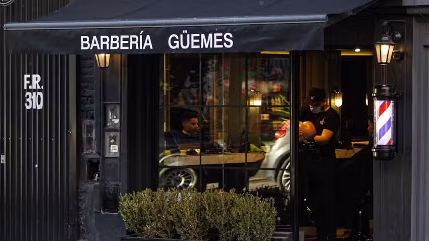 BARBER&Iacute;A G&Uuml;EMES