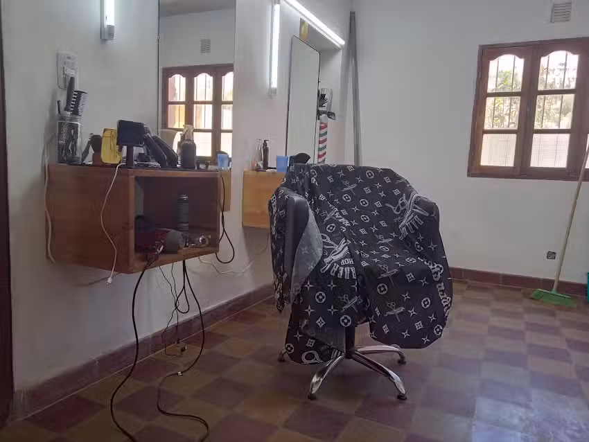 Barber&iacute;a La Chispa