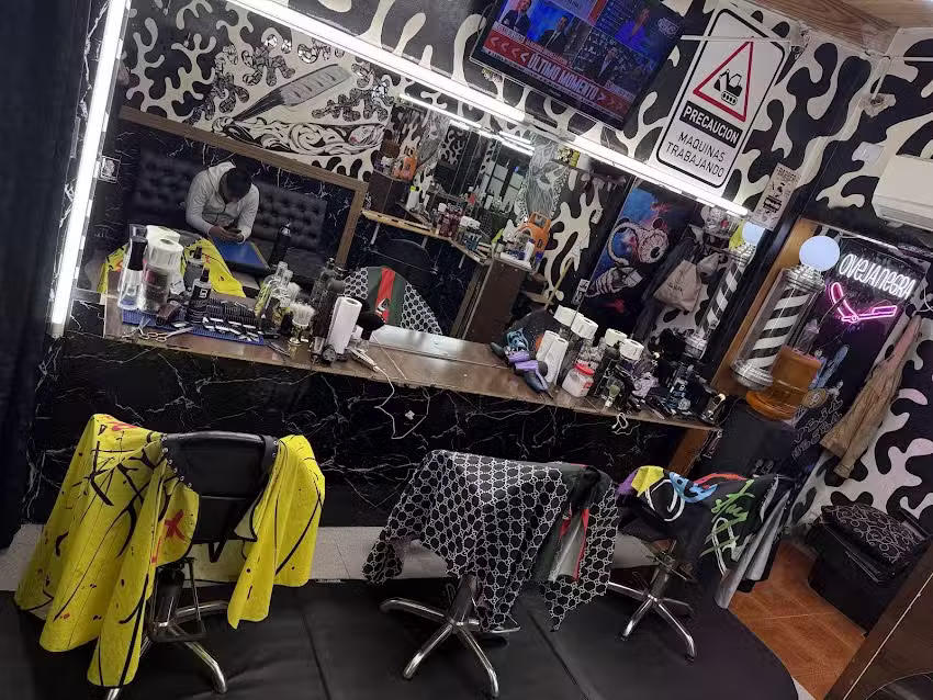 Barber&iacute;a Oveja Negra