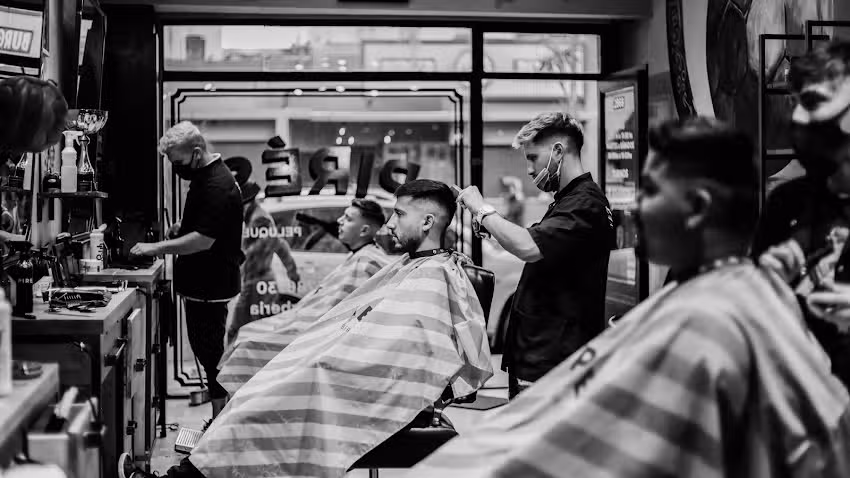 BARBERIA PIR&Eacute;S