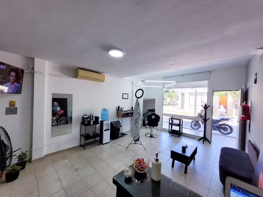 Barberia Rom&aacute;n Llanos