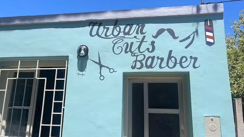 Barber&iacute;a urban cuts