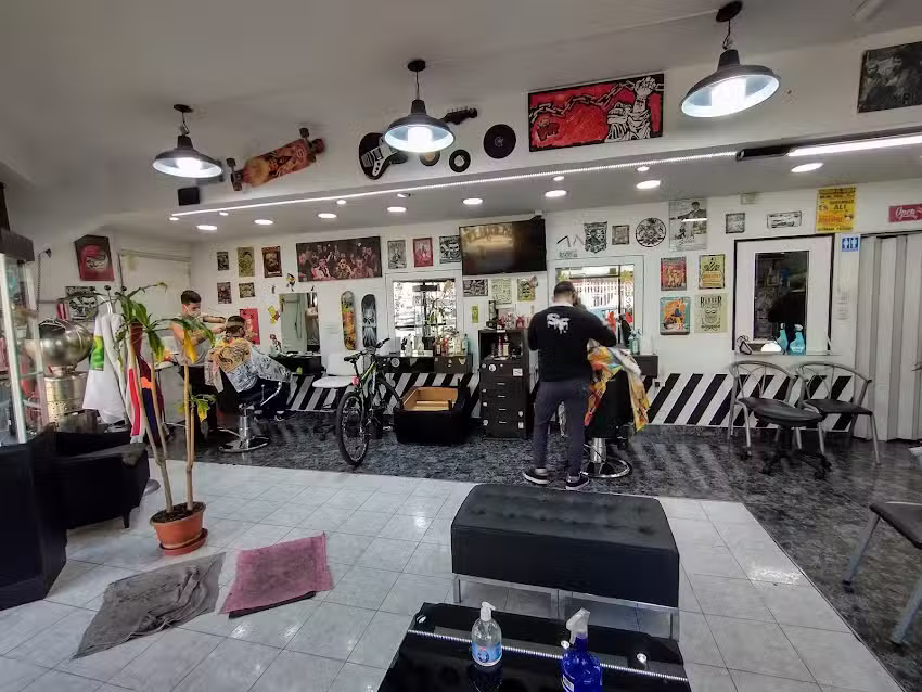 Barberia y Peluquer&iacute;a Lucho