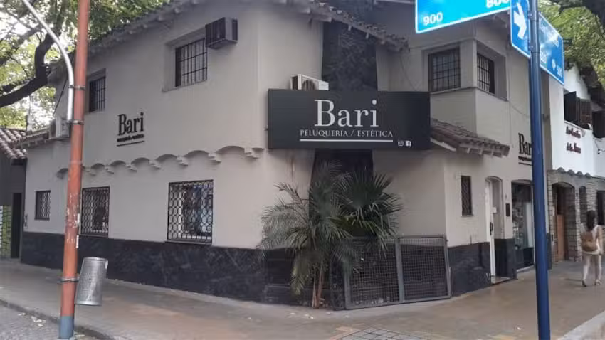 Bari peluquer&iacute;a y est&eacute;tica