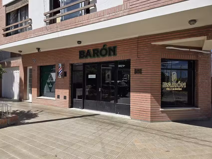BAR&Oacute;N Pelo & Barba