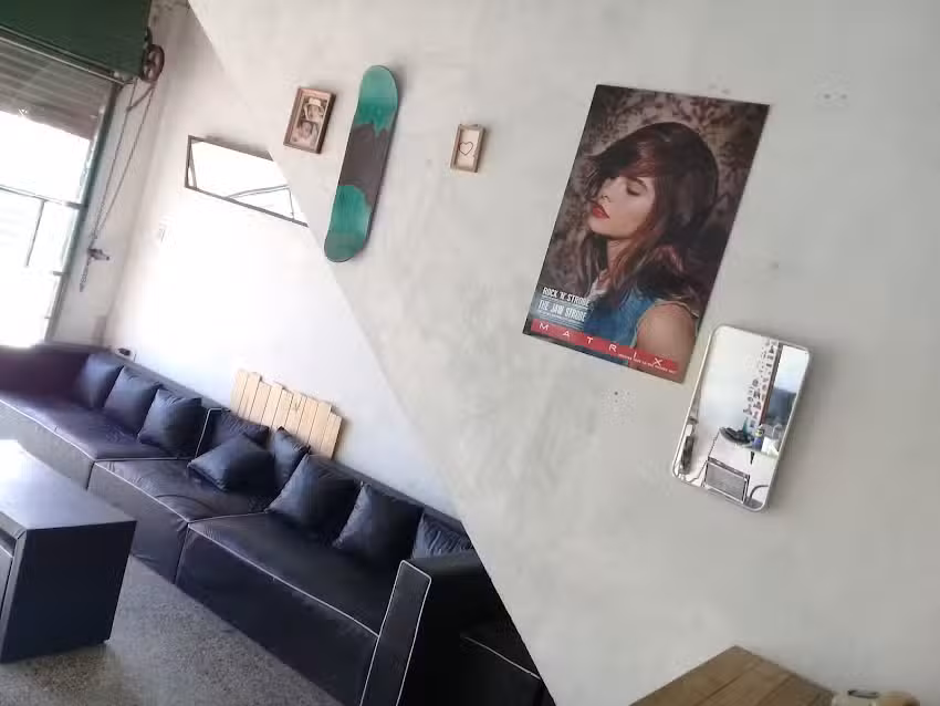 Benjamin&rsquo;s Fresh Look Pelu Y Barber