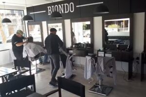 Blondo Barber&iacute;a