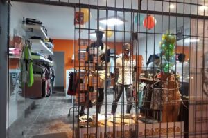 Brothers Indumentarias Masculina & Barber&iacute;a