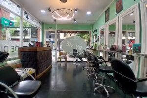 By Me Peluquería Barbería