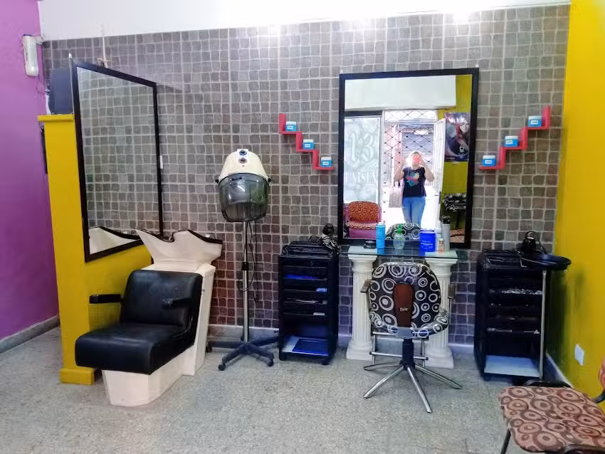 &ldquo;CANDE&rdquo; PELUQUERIA UNISEX