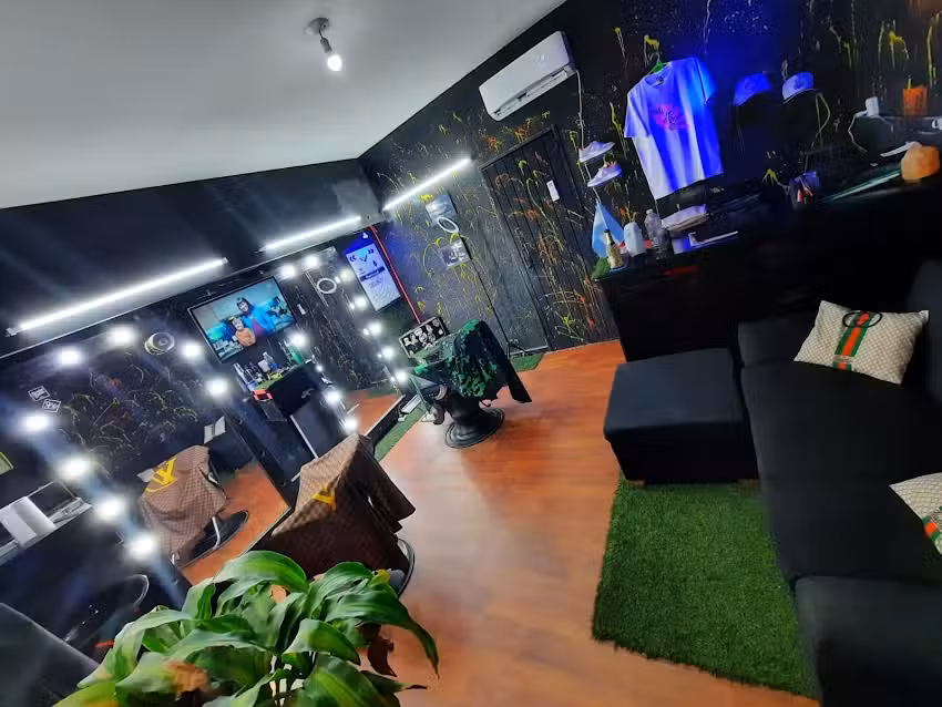 CHICAGO BARBER STUDIO