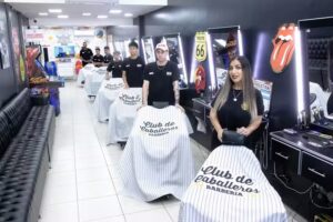 CLUB DE CABALLEROS BARBERIA