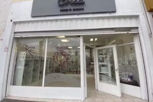 Crisa &ndash; Peluquer&iacute;a y art&iacute;culos de peluquer&iacute;a