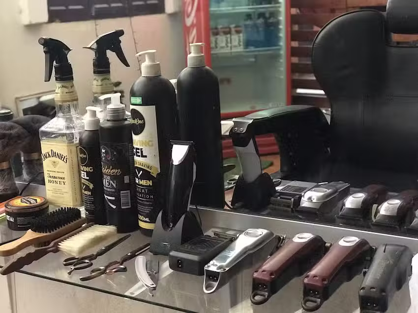 DANY&rsquo;S BARBERSHOP