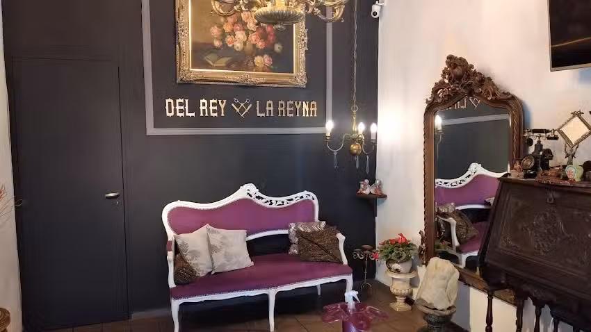 Del Rey y de la Reyna