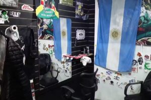 El Club Barbershop (La Cueva Trap)