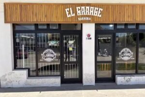 El garage barber&iacute;a