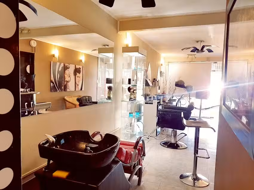 Emiliano Scavuzzo Peluquer&iacute;a