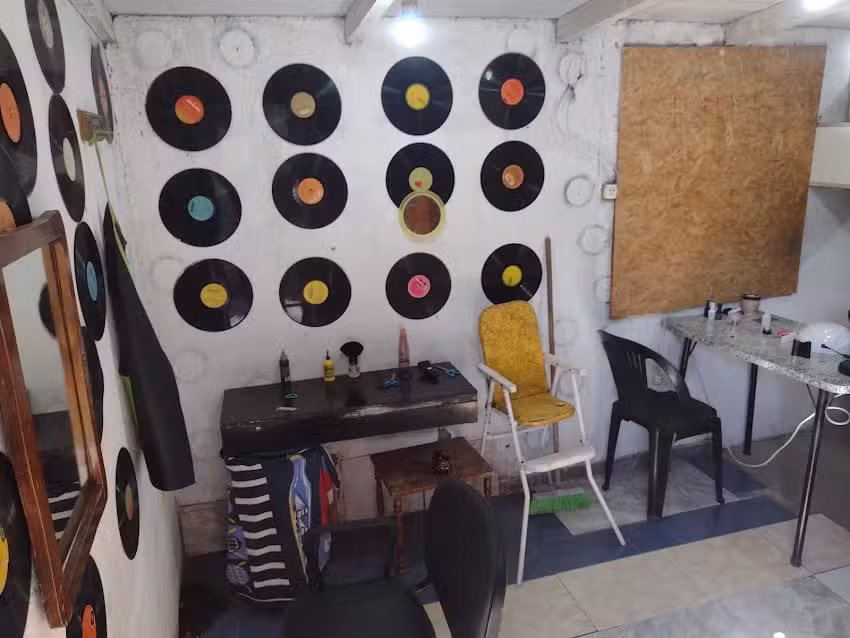 Estudio 39 (Peluquer&iacute;a masculina y servicio de manicur&iacute;a)