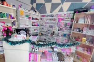 Evaa Peluqueria unisex e insumos