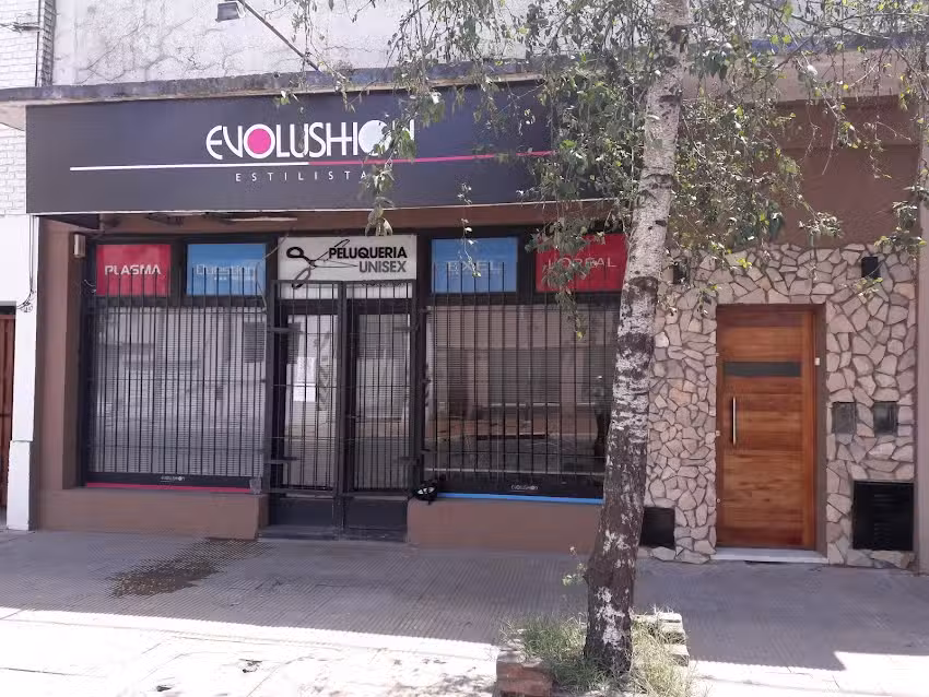 Evolushion Estilistas de caly y Cristian savari&ntilde;iuk