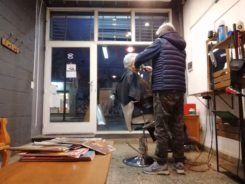 Evolution Chic Peluquer&iacute;a Inisex