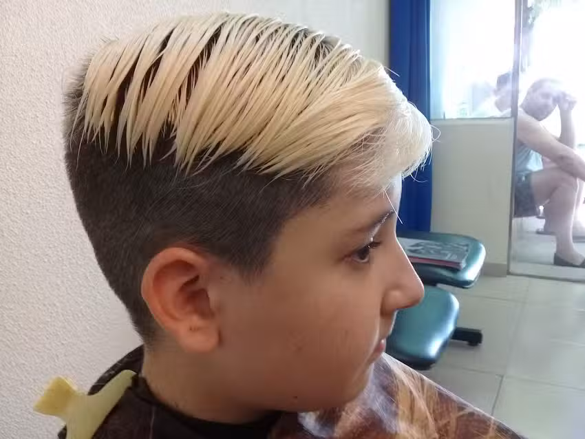 FACUNDO NAVARRO ESTILISTA