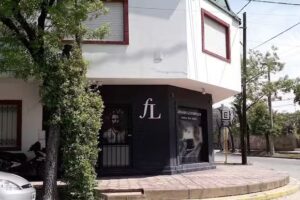 FL UNISEX HAIR STUDIO by Fernando Leyendecker