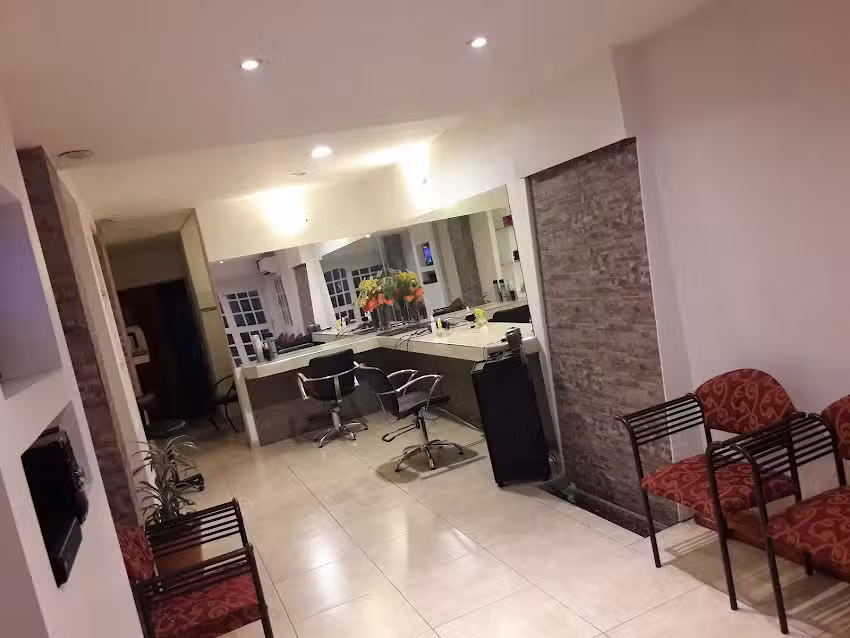 FUSSION Est&eacute;tica y Belleza Unisex