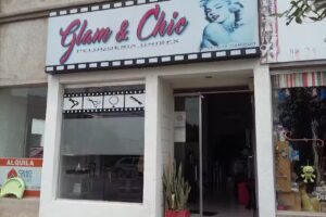 Glam & Chic Esthetic Room