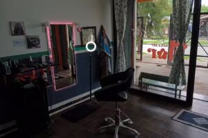 Gomez Cuts & FlorNailstudio