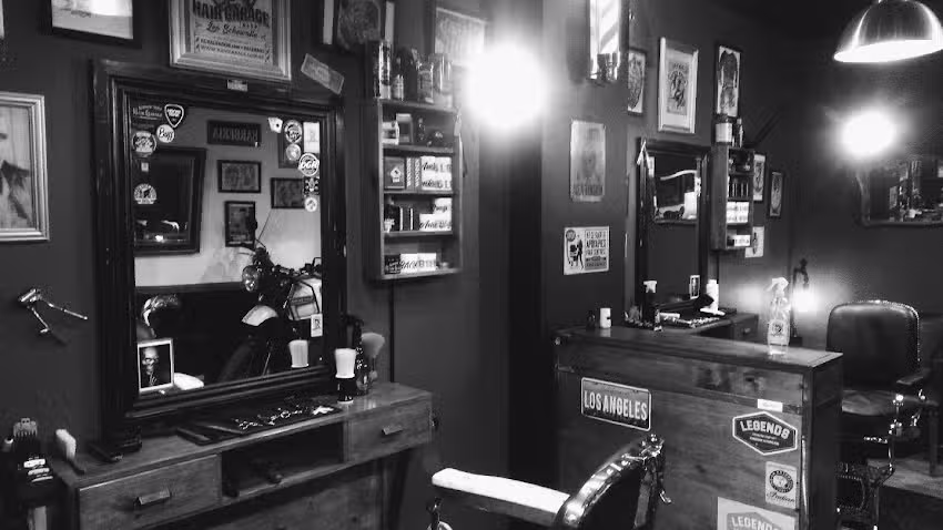 Hair Garage Peluquer&iacute;a y Barber&iacute;a