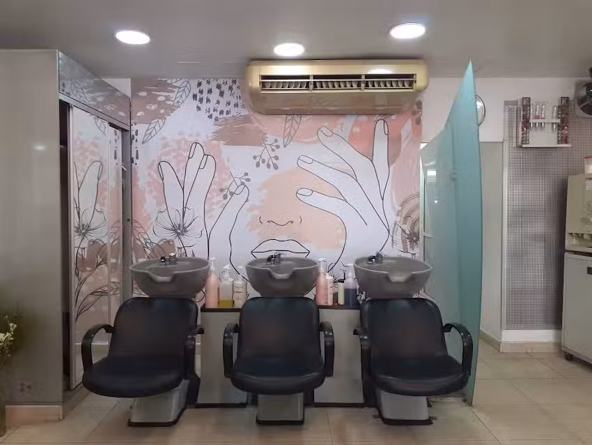 HAIR PARADISE (1076 PB 6)