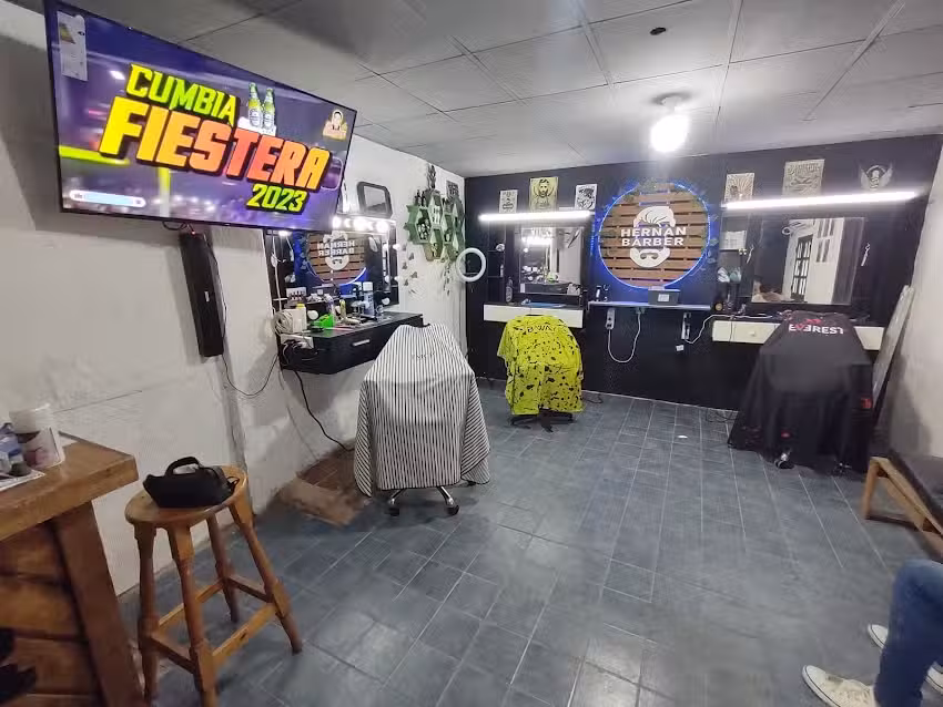 Hern&aacute;n Barber Club