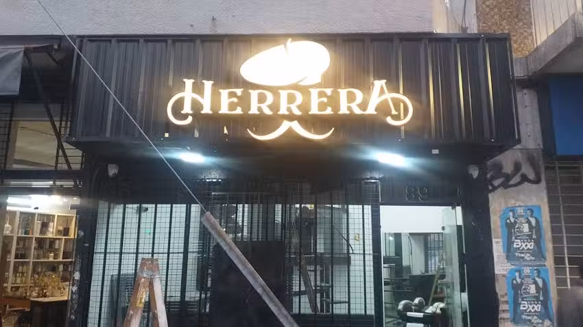 Herrera mens&rsquo;club